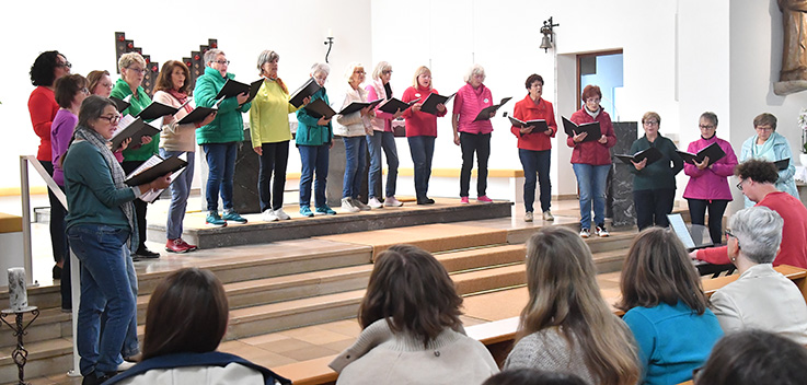 Nauheim-Online - Mittendrin: Frauenchor des GV Eintracht Nauheim