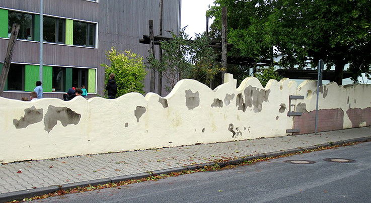 Nauheim-Online - Schandfleck an der Schule in Nauheim