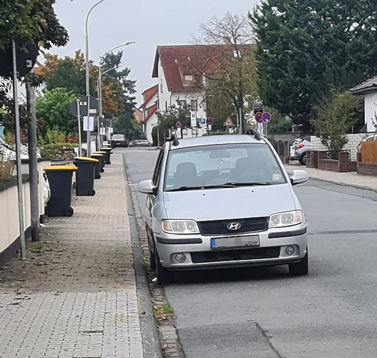 Nauheim-Online - Falschparker in der Gro-Gerauer-Strae in Nauheim