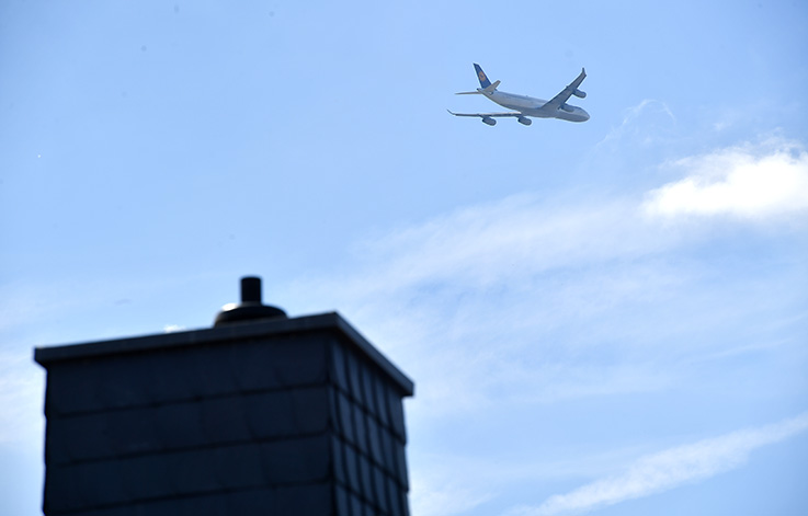 Nauheim-Online - Fluglrm ber Nauheim