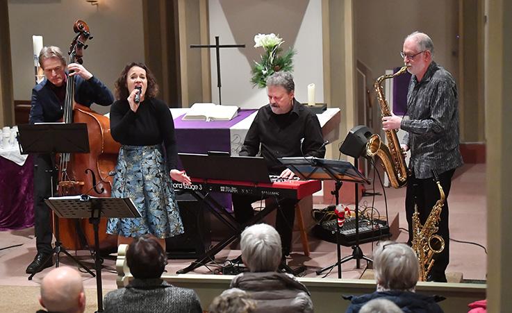 Nauheim-Online - Kirchenkonzert mit dem Dazz Trio in Nauheim