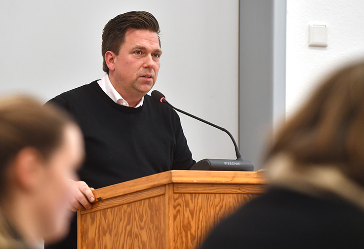 Nauheim-Online - B�rgermeister Marc Friedrich 